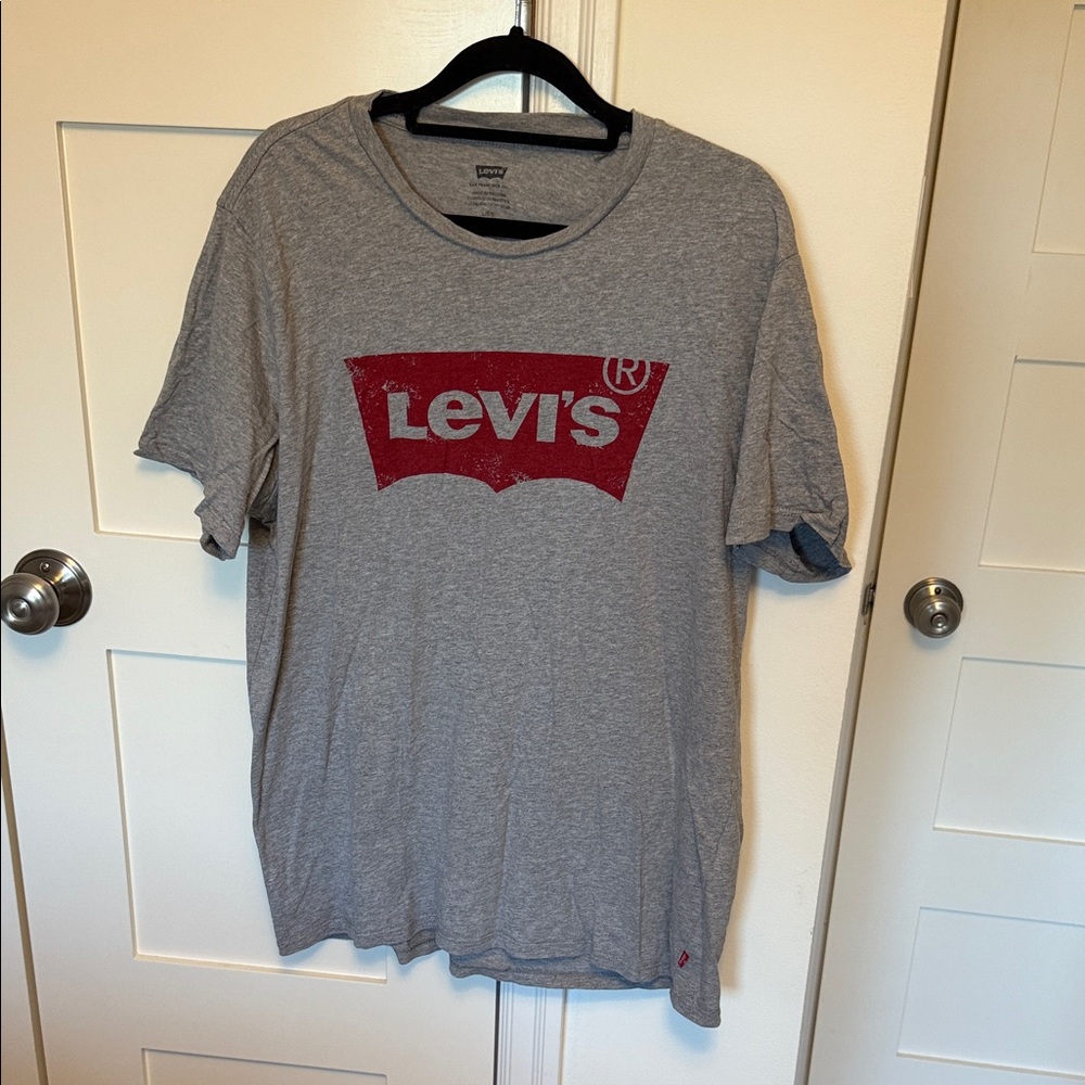 Levi's Heather Gray Tee with Red Logo